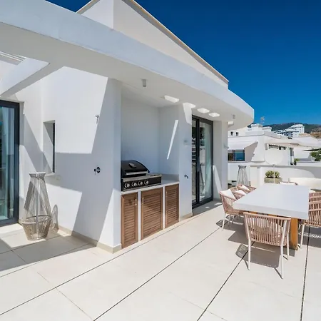 Daire Luxury Atico Higueron West 4431 *